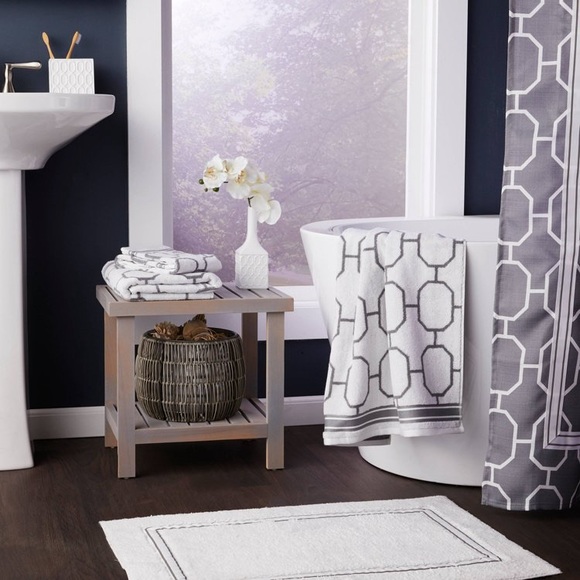 NWT Vern Yip Lithgow Bath Towel Gray-SKL Home - Picture 3 of 7